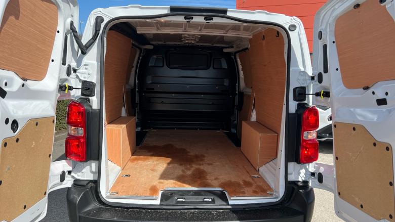 Peugeot Expert L2 Diesel 1.5 BlueHDi 120 Professional Van